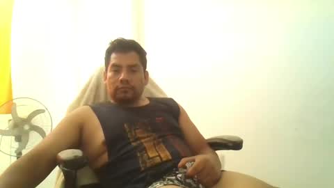 Snapshot of angeldavid90 chatting on 04/25/26, 07:00 angeldavid90 online show from 04/25/26, 07:00