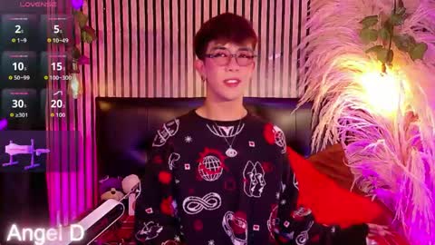 Angel dust online show from 04/18/26, 04:16