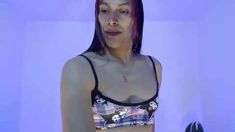 Snapshot of angele_johnson chatting on 10/08/25, 09:23 angele online show from 10/08/25, 09:23