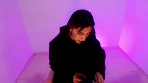 angele online show from 04/29/26, 07:20