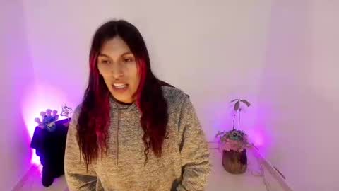 Snapshot of angele_johnson chatting on 06/11/26, 08:51 angele online show from 06/11/26, 08:51