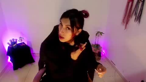 Snapshot of angele_johnson chatting on 06/18/26, 06:23 angele online show from 06/18/26, 06:23