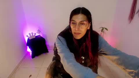 Snapshot of angele_johnson chatting on 06/29/26, 05:02 angele online show from 06/29/26, 05:02