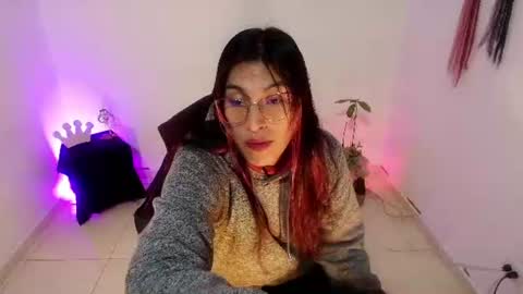 Snapshot of angele_johnson chatting on 07/10/26, 06:54 angele online show from 07/10/26, 06:54