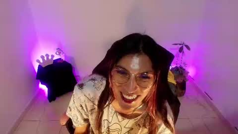 Snapshot of angele_johnson chatting on 07/29/26, 06:17 angele online show from 07/29/26, 06:17
