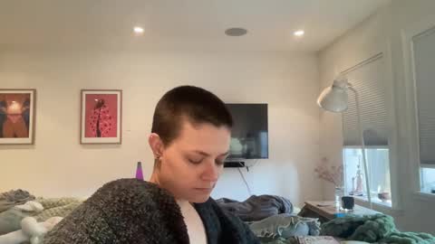 angeleleven11 online show from 02/18/25, 08:36