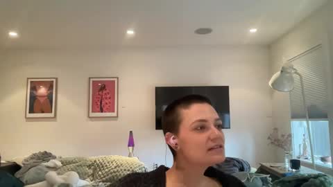 angeleleven11 online show from 02/18/25, 11:41