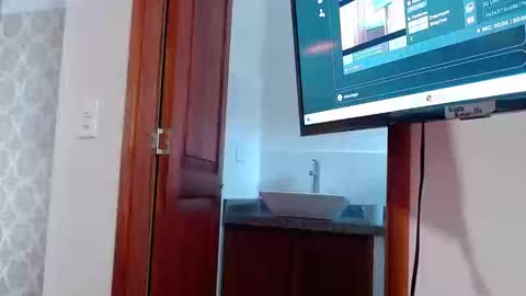 angel online show from 09/23/25, 01:36