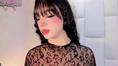 angeles_bust online show from 11/30/25, 08:24