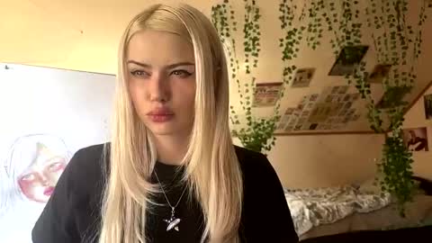 Lena online show from 04/16/26, 09:10