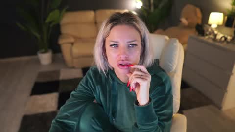 annita online show from 02/11/26, 01:49