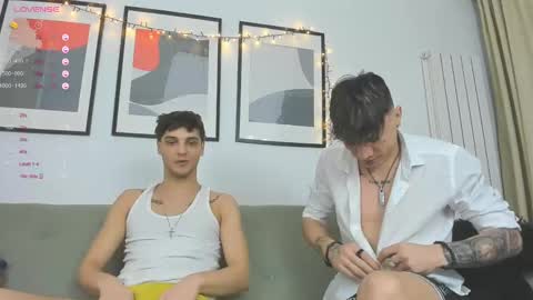 Snapshot of angelfrank chatting on 02/19/25, 04:34 Frankie online show from 02/19/25, 04:34