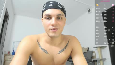 Snapshot of angelfrank chatting on 11/16/25, 01:06 Frankie online show from 11/16/25, 01:06