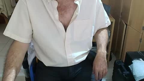 angelgarcia269 online show from 04/16/26, 11:11