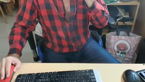 Snapshot of angelgarcia269 chatting on 05/16/26, 12:29 angelgarcia269 online show from 05/16/26, 12:29