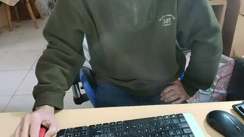 Snapshot of angelgarcia269 chatting on 06/21/26, 12:19 angelgarcia269 online show from 06/21/26, 12:19