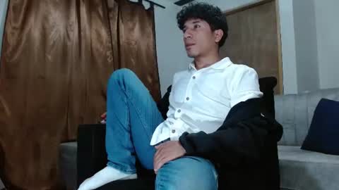 Snapshot of angelhil chatting on 08/10/26, 03:10 Angel of littlebandido online show from 08/10/26, 03:10