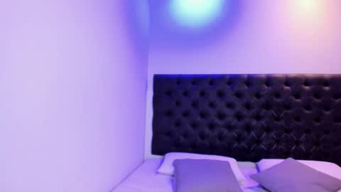 Angeli online show from 10/17/25, 11:02