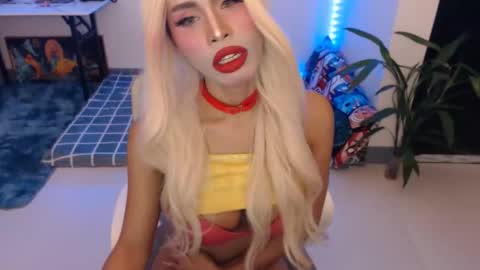 Snapshot of angelic_face_808 chatting on 05/09/26, 11:32 DIVINE ANGEL online show from 05/09/26, 11:32