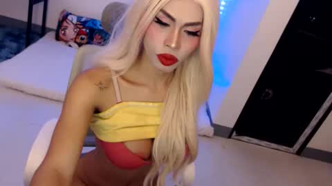 Snapshot of angelic_face_808 chatting on 06/04/26, 02:50 DIVINE ANGEL online show from 06/04/26, 02:50