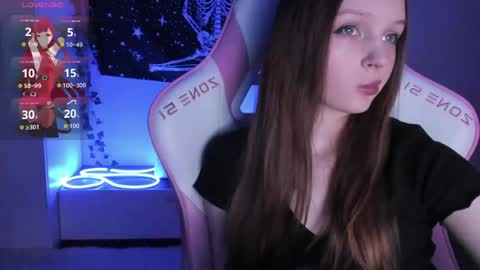 Snapshot of angelic_pearl chatting on 04/10/26, 08:52 Mia online show from 04/10/26, 08:52