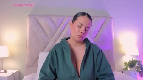 Angelica Cross online show from 03/01/26, 11:12