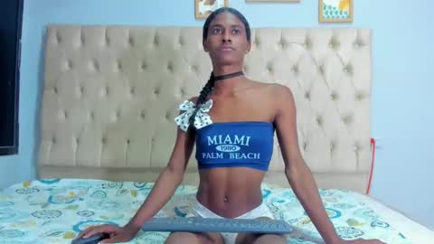 Snapshot of angelica_sexy1 chatting on 02/14/25, 07:44 angelica_sexy1 online show from 02/14/25, 07:44