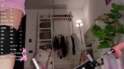 U can call me Angel online show from 11/09/25, 01:37