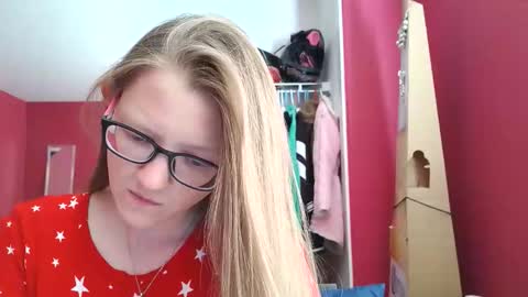 AngelicAngel online show from 12/04/25, 10:40