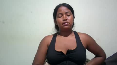 angelice33 online show from 02/04/26, 06:14