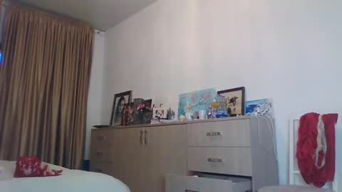 angelicfenix online show from 03/18/26, 03:37