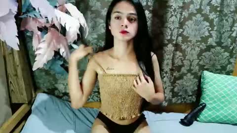 Snapshot of angelickath chatting on 10/16/25, 02:18 kath online show from 10/16/25, 02:18