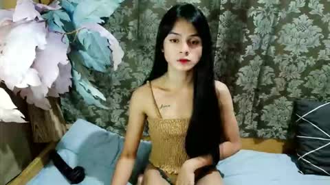 Snapshot of angelickath chatting on 11/03/25, 09:10 kath online show from 11/03/25, 09:10