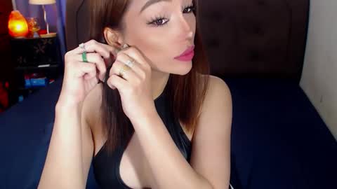 MS. AMALIA online show from 04/02/26, 04:43