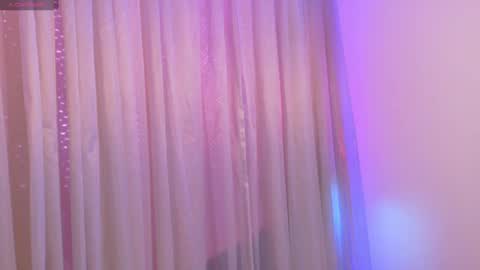 Snapshot of angelie_3 chatting on 10/06/25, 10:07 angelie online show from 10/06/25, 10:07