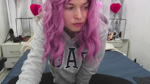 Angelika Rouge online show from 03/01/26, 09:33