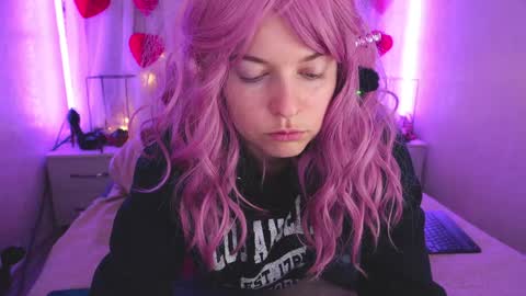 Angelika Rouge online show from 03/06/26, 10:56