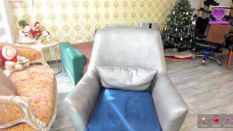 angelina_class_7 online show from 11/28/25, 03:04