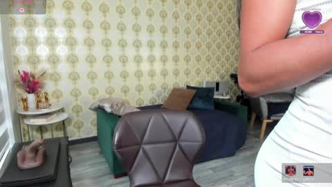 angelina_class_7 online show from 04/06/26, 02:18