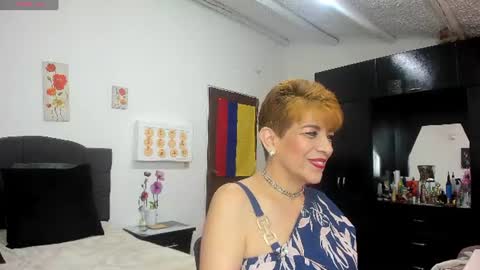 Snapshot of angelina_stone_65 chatting on 07/09/26, 11:42 Angelina online show from 07/09/26, 11:42