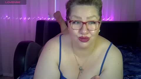 Snapshot of angelinaglam chatting on 07/13/26, 04:32 AngelinaGlam online show from 07/13/26, 04:32