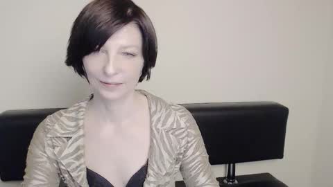 Angelina online show from 02/15/25, 10:44