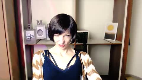 Angelina online show from 10/03/25, 06:54