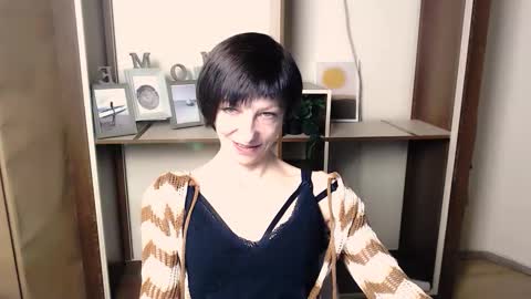 Angelina online show from 11/15/25, 08:22