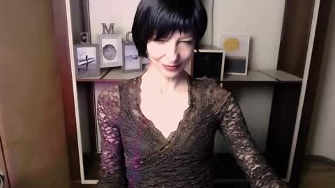 Angelina online show from 12/19/25, 07:59