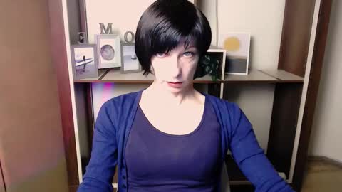 Angelina online show from 12/23/25, 08:01