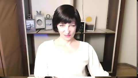 Angelina online show from 06/06/26, 07:02