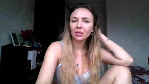 angelinalove28 online show from 12/02/25, 07:14