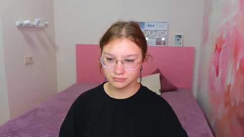 AngelinaLow online show from 09/09/25, 11:21