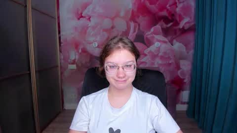 AngelinaLow online show from 11/09/25, 06:33